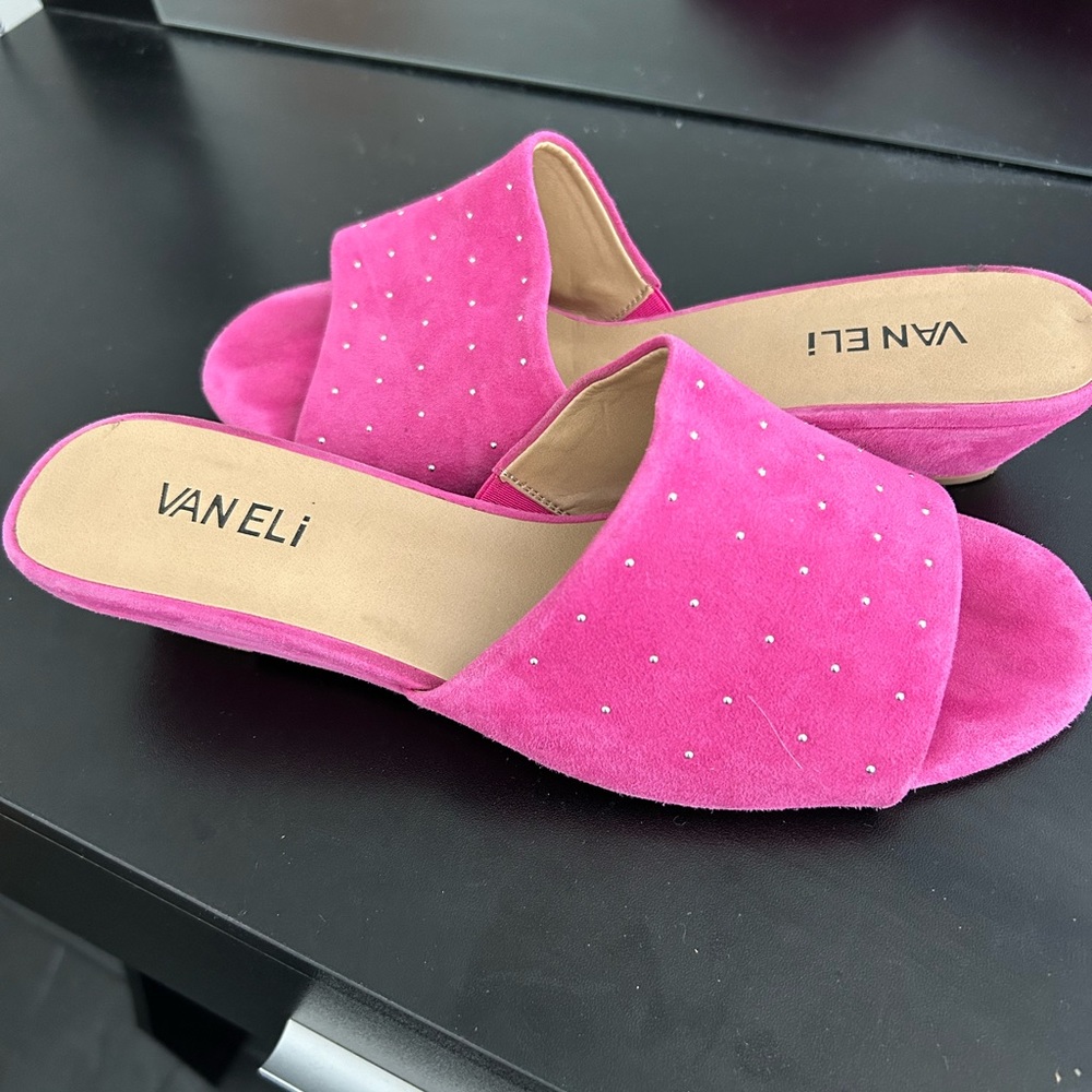 Slides hot pink suede 9